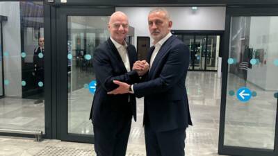 FIFA Başkanı Gianni Infantino, FIFA Arena Projesi'nin bugün yapılacak resmi