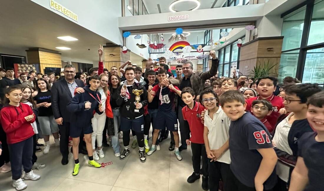 Nilüfer’de şampiyon Gökkuşağı Koleji! Bursa’nın ilk ve tek ‘Cambridge International School’ unvanına sahip okulu