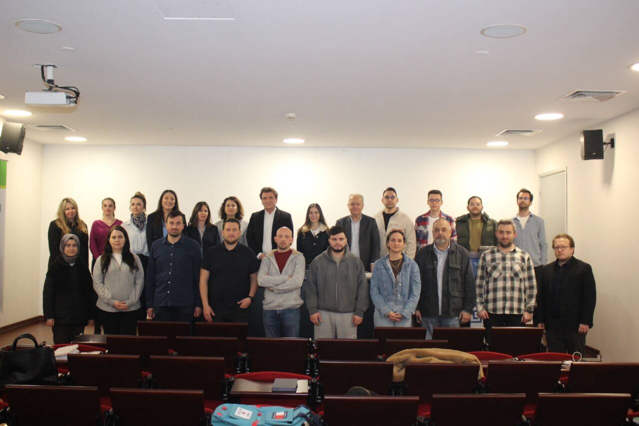 Bursa'da ihracata yönelik kritik eğitim programı sona erdi 1 foto 3