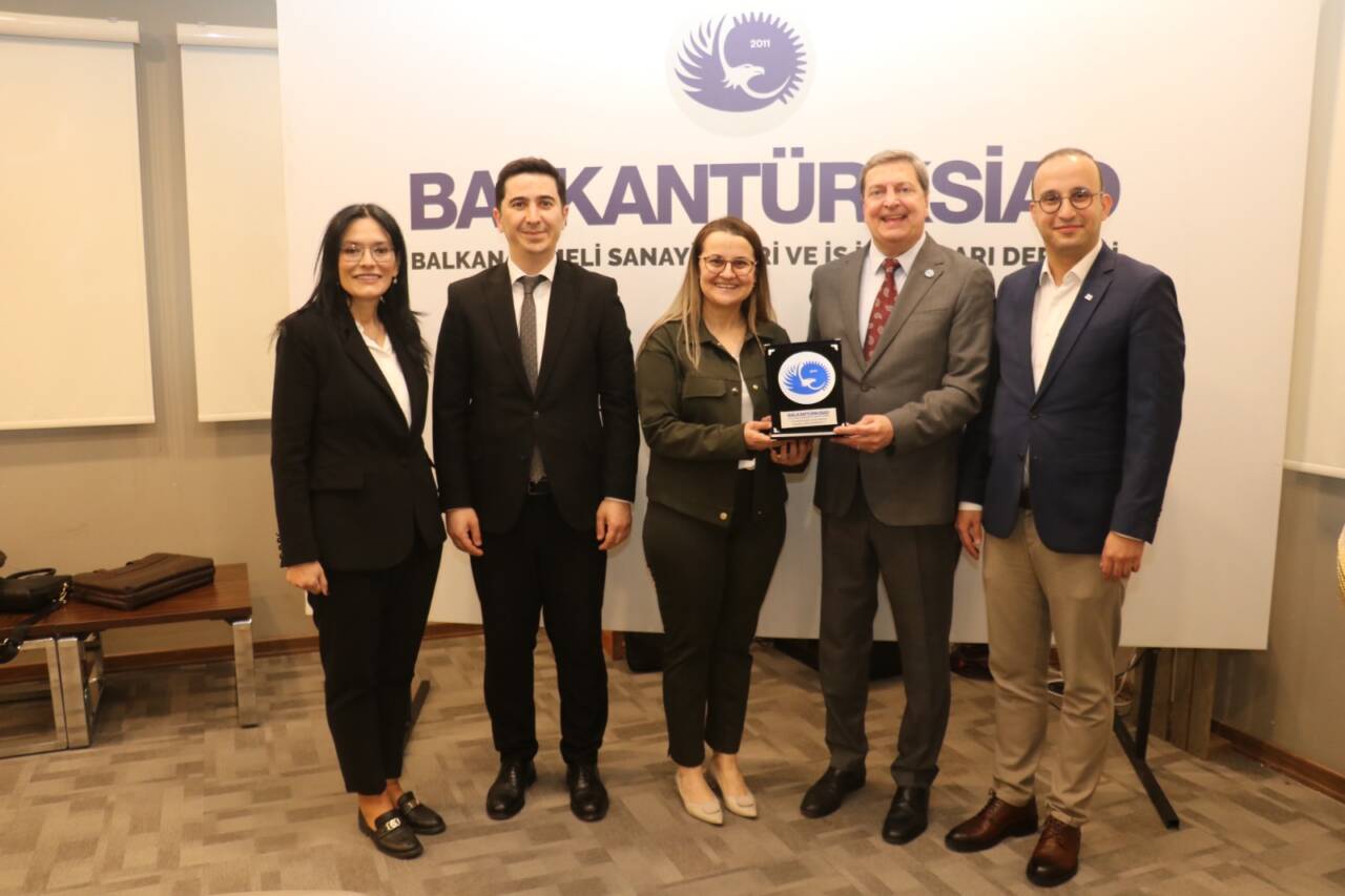 BALKANTÜRKSİAD'da 'Vergi gözetimi ve uyum programı' semineri 4 foto 9