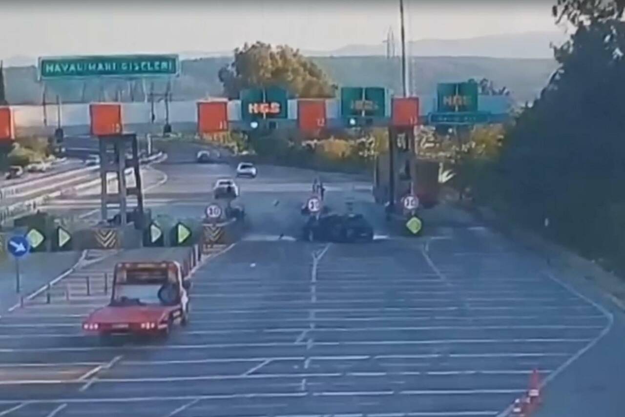 Genç doktorun feci sonu! Kaza anı kamerada 3 genc doktorun feci sonu kaza ani kamerada 050d677f1124