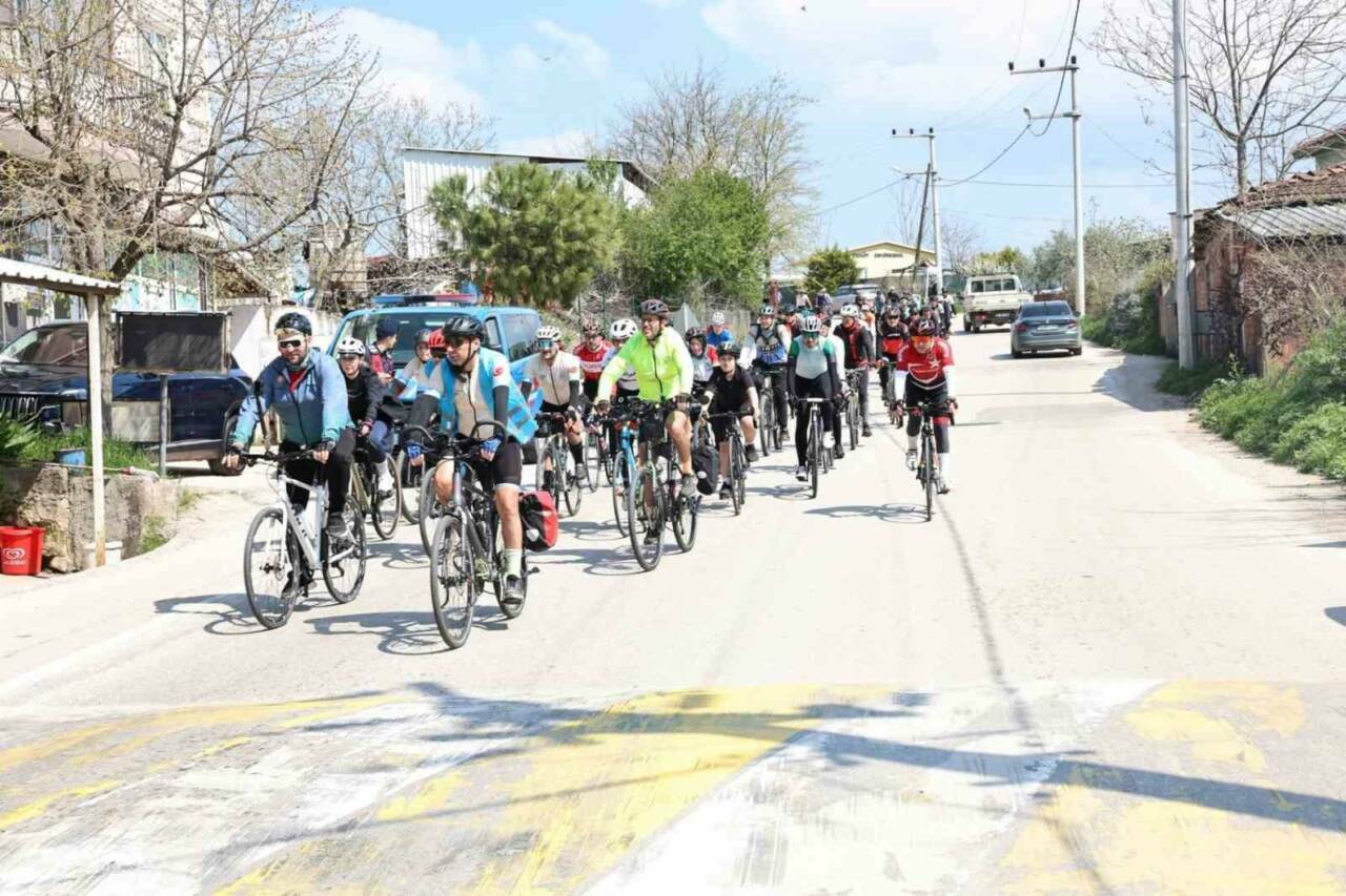 Granfondo Bursa öncesi önemli buluşma 1 granfondo bursa oncesi onemli bulusma cc1c2969856d