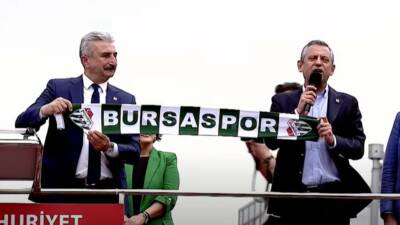 CHP Genel Başkanı Özgür Özel, Bursaspor, Erzurumspor ve Batman Petrolspor'u