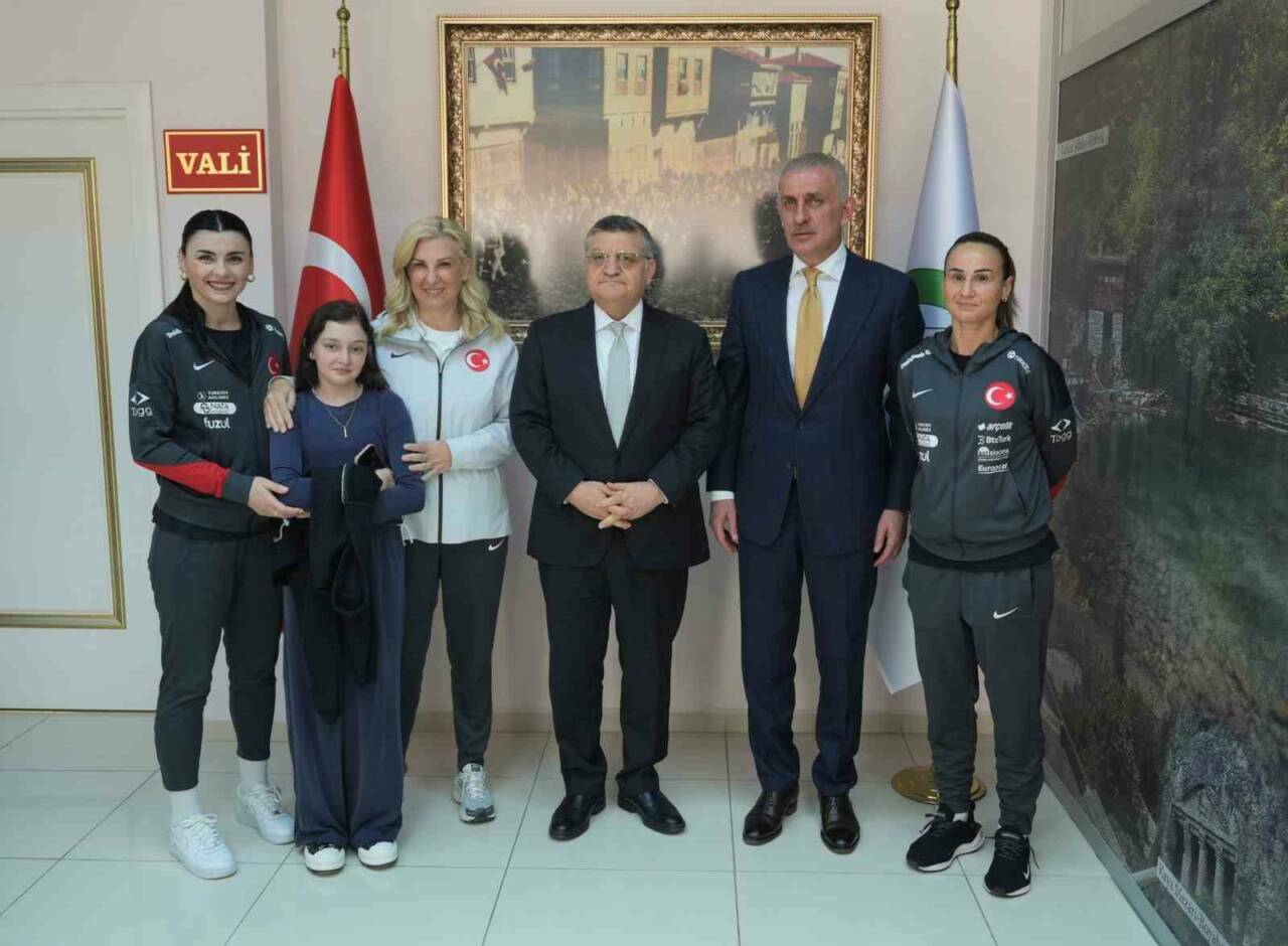 haciosmanoglundan sinopa milli mac ziyareti dd3d2d290ef5