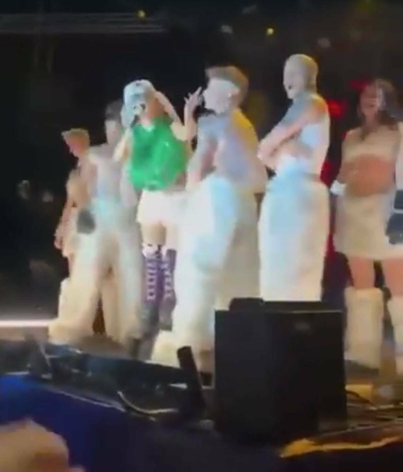 Hande Yener'in ifadesi ortaya çıktı! Soruşturma başlatılmıştı... 2 hande yenerin ifadesi ortaya cikti sorusturma baslatilmisti ef5012e7ae26