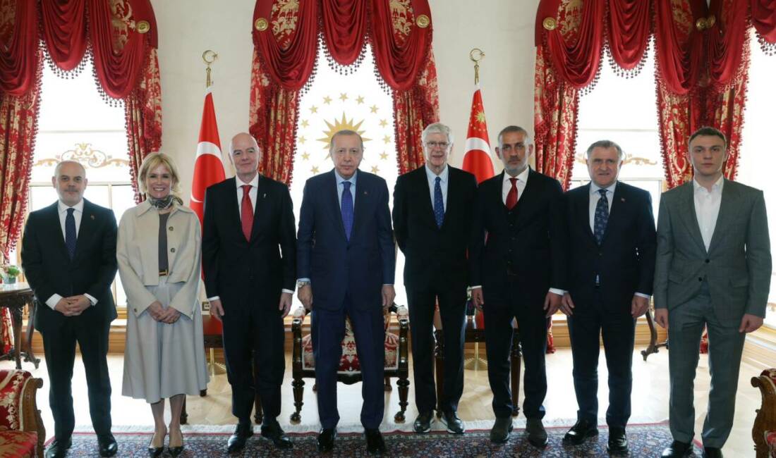 Cumhurbaşkanı Recep Tayyip Erdoğan, FIFA Başkanı Gianni Infantino ve beraberindeki