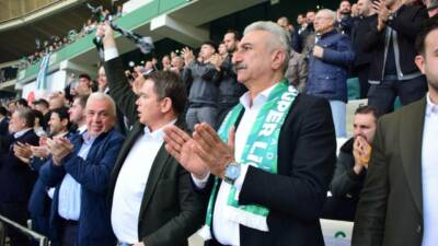 CHP Bursa İl Başkanı Nihat Yeşiltaş, 1.Lig'e yükselen yeşil beyazlı