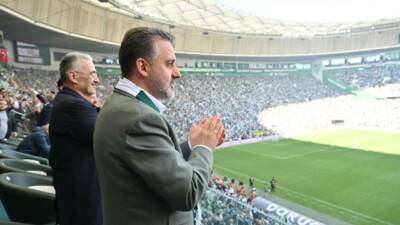 Bursa Büyükşehir Belediye Başkan Vekili Şahin Biba, stadyumdaki kutlamaların ardından