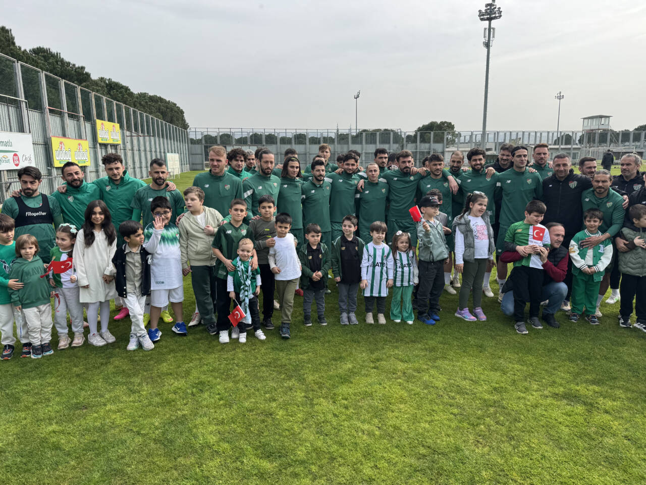Bursaspor'dan 23 Nisan öncesinde anlamlı etkinlik 15 img2392