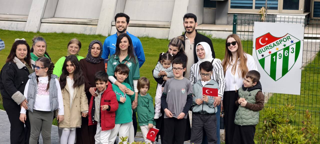Bursaspor'dan 23 Nisan öncesinde anlamlı etkinlik 11 img2441jpg