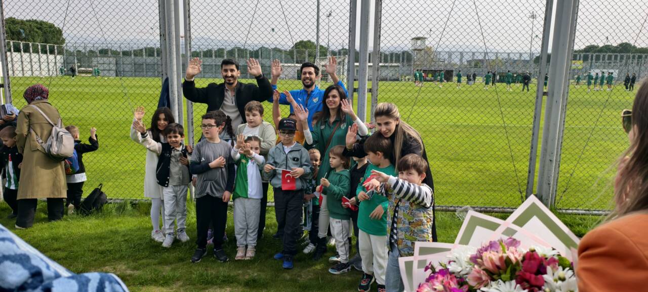 Bursaspor'dan 23 Nisan öncesinde anlamlı etkinlik 13 img2447jpg