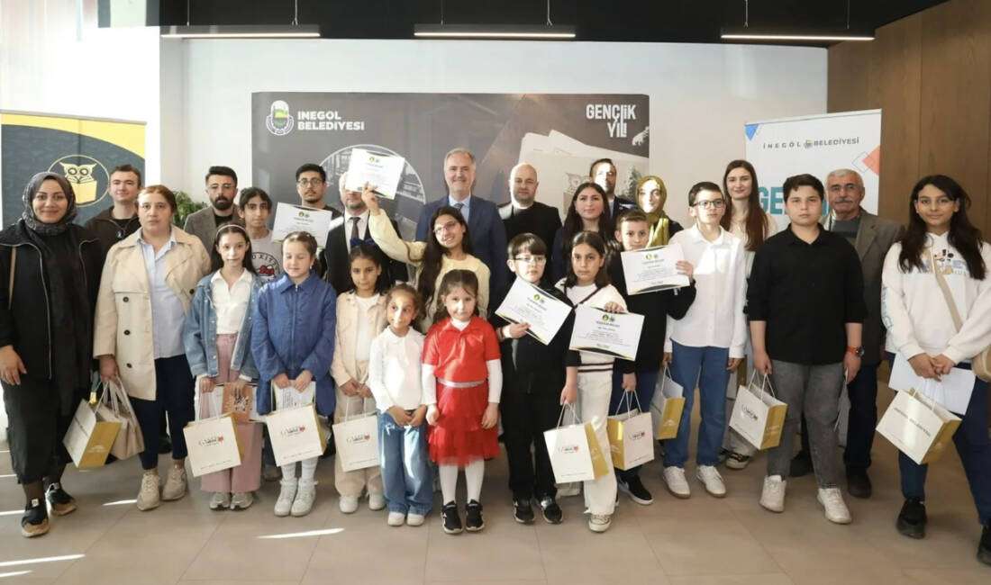 Nöbetçi Kitaphanelerin En’leri Ödüllendirildi İnegöl Belediyesi, Kütüphaneler Haftası kapsamında 5 Nöbetçi Kitaphane'nin En’lerini belirledi.