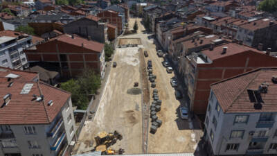 İnegöl Belediyesi, Sinanbey Mahallesi'nde 17 parseli kamulaştırarak 5.500 m2'lik alanda