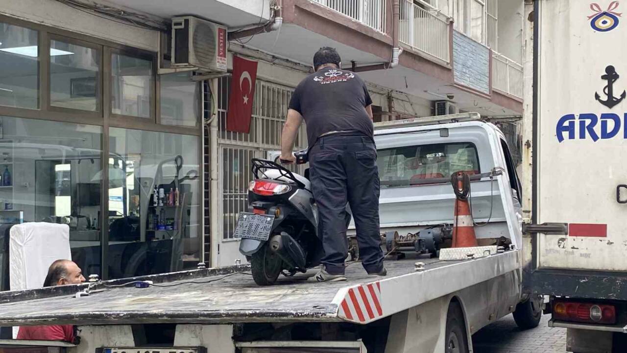 Kaldırımdan kaçtı, 500 bin liradan oldu 5 kaldirimdan kacti 500 bin liradan oldu 9ffeb2e0e040