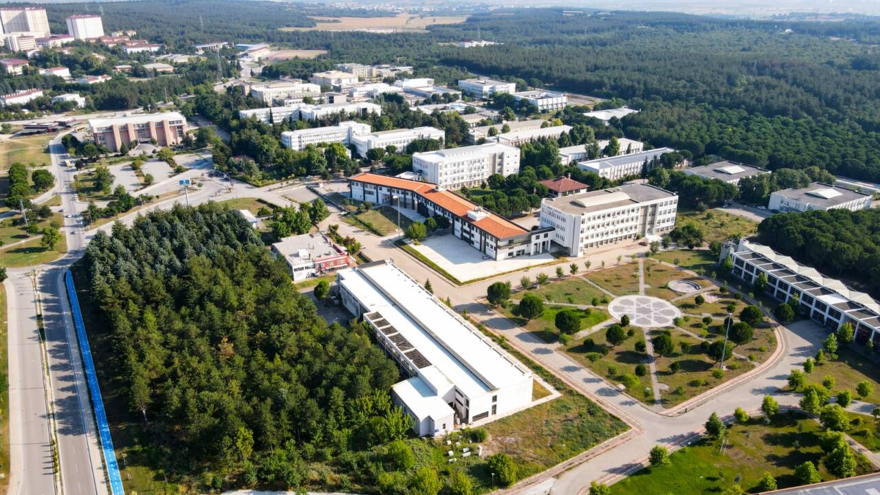 Bursa Uludağ Üniversitesi dünyada ilk 500'de 3 kampus gorsel