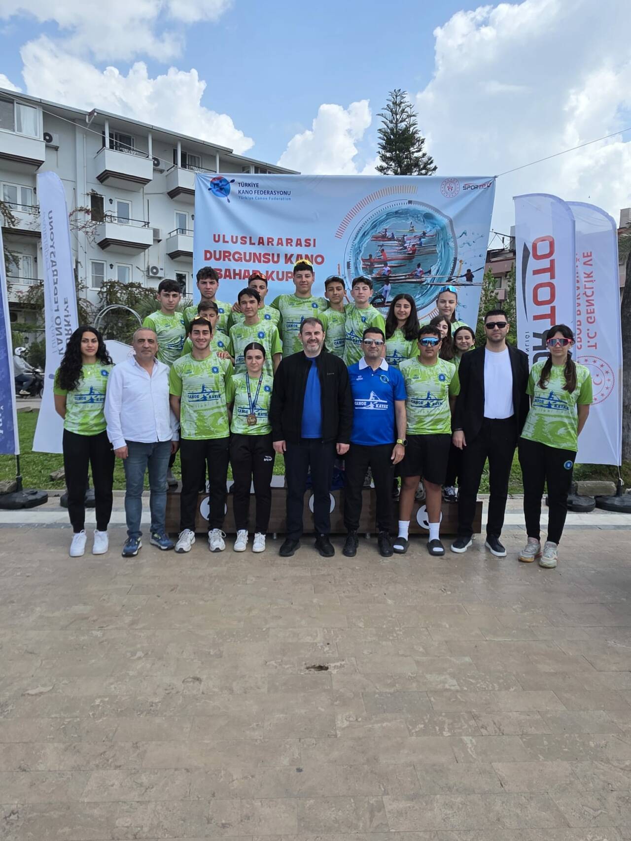 Bursa Büyükşehir Belediyesporlu kanocular yine kürsüde 7 Bursa Büyükşehir Belediyesporlu kanocular yine kürsüde