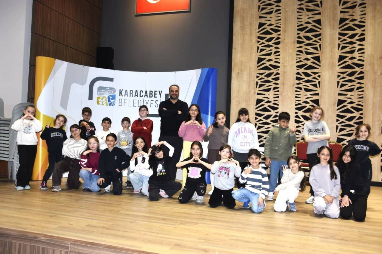 Karacabey Belediyesi'nden çocuk tiyatro ekibi hamlesi 3 karacabey belediyesi cocuk tiyatro ekibi kuruldu b504b5d47cb9