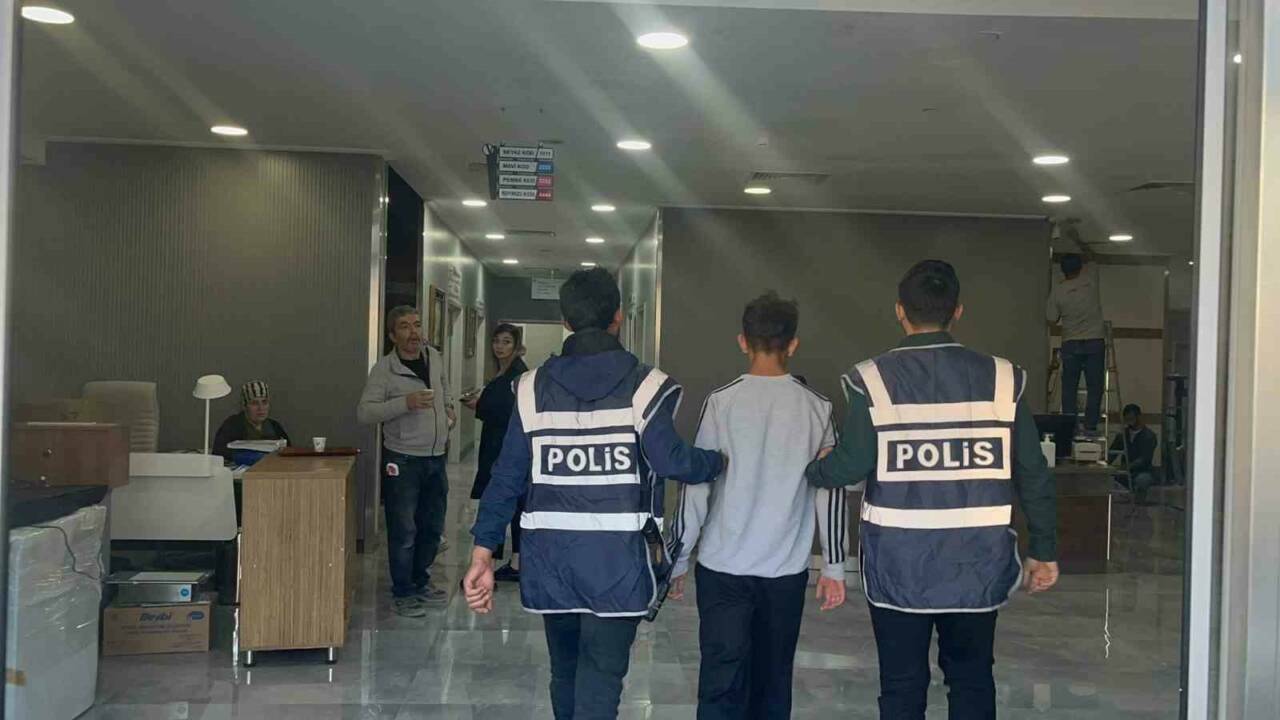 Katil zanlısı çocuk, yaşı kadar ceza aldı 1 katil zanlisi cocuk yasi kadar ceza aldi 29d845af9335