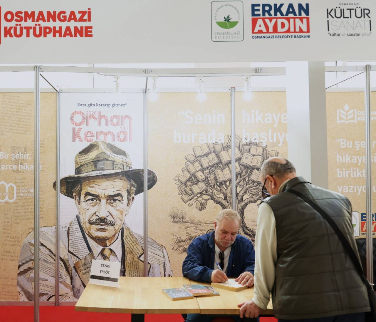 Osmangazi Belediyesi sevilen yazarları okurlarıyla buluşturuyor
