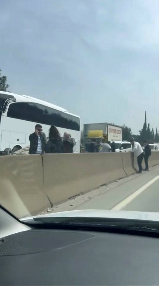 Bursa'da feci kaza! Otomobil takla attı 5 kontrolden cikan otomobil takla atip ters durdu e84bcf67c2f9