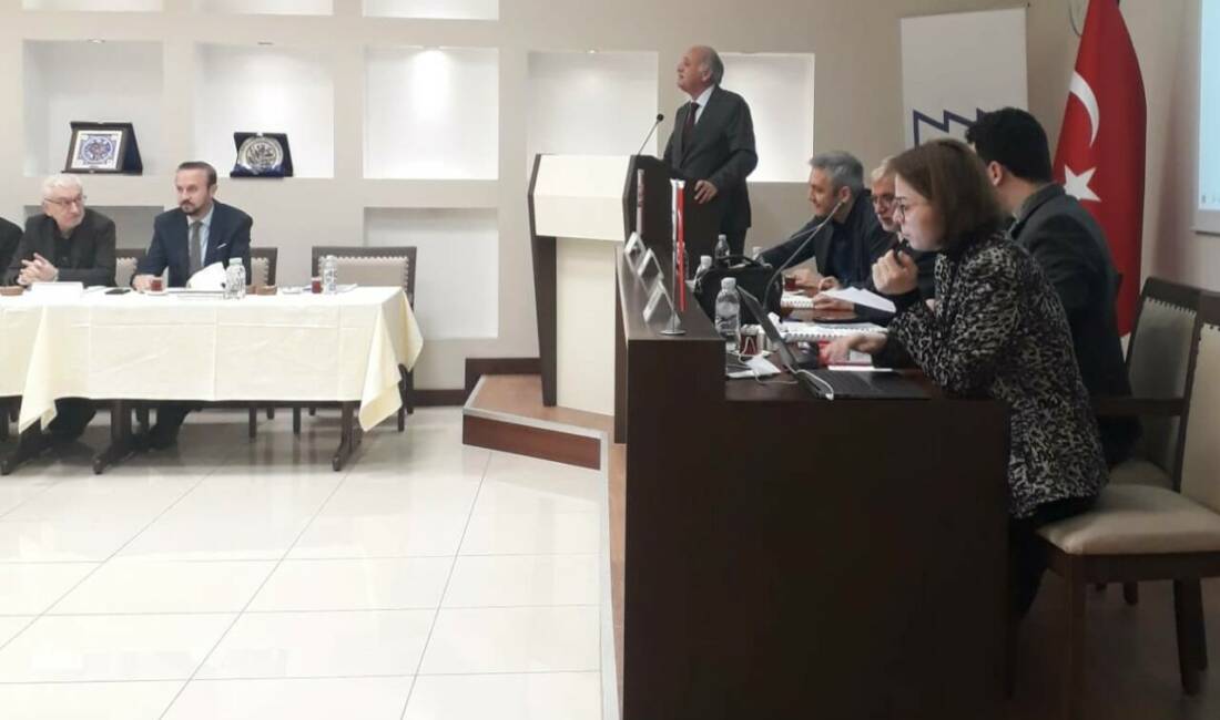 Kestel Organize Sanayi Bölgesi Olağan Genel Kurulu'nda mevcut başkan Cem