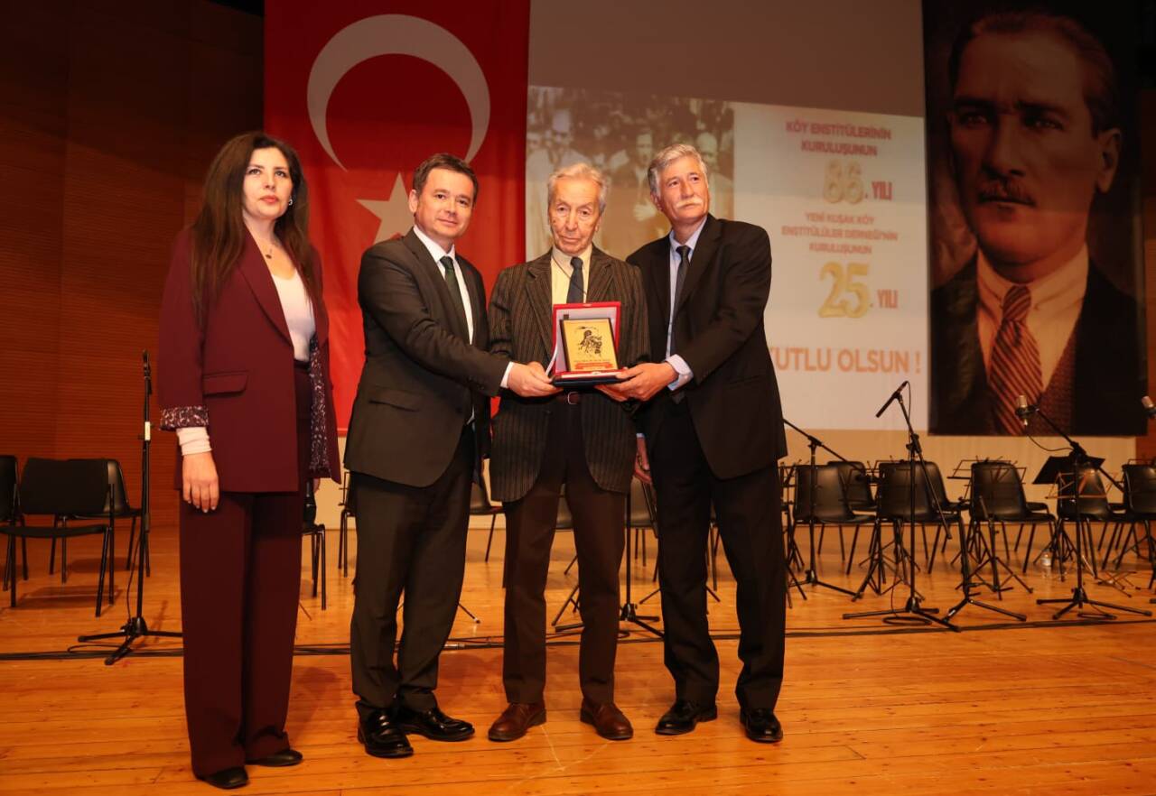 koy enstituleri onur odulu toreni 1