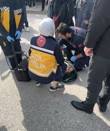 motosiklet yolun karsisina gecen bisikletliye carpti 1i cocuk 3 yarali fb446275370e