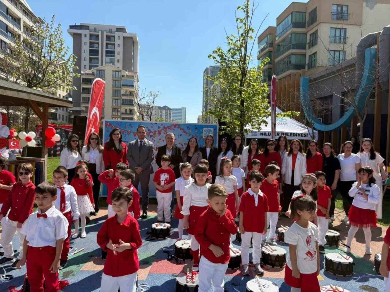nilufer belediyesi kreslerinde 23 nisan nesesi d26227a81fc8