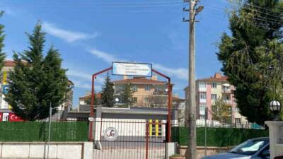 Eskişehir’de bir ortaokulun çevresinde şüpheli olarak ihbar edilen şahıs polis