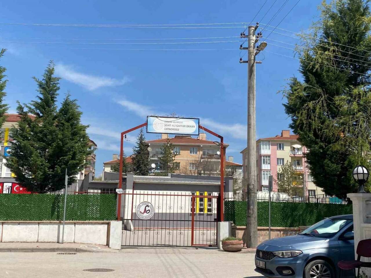 Okul çevresindeki ‘şüpheli’ ekipleri harekete geçirdi 1 okul cevresindeki supheli ekipleri harekete gecirdi adfd493fc88a