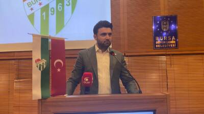 Bursaspor Başkanı Enes Çelik, Divan Kurulu toplantısında önemli açıklamalarda bulundu.