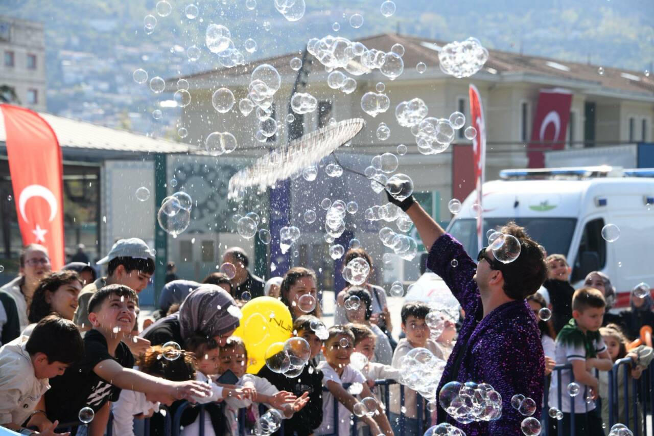Osmangazi Belediyesi’nden çocuklara unutulmaz bayram