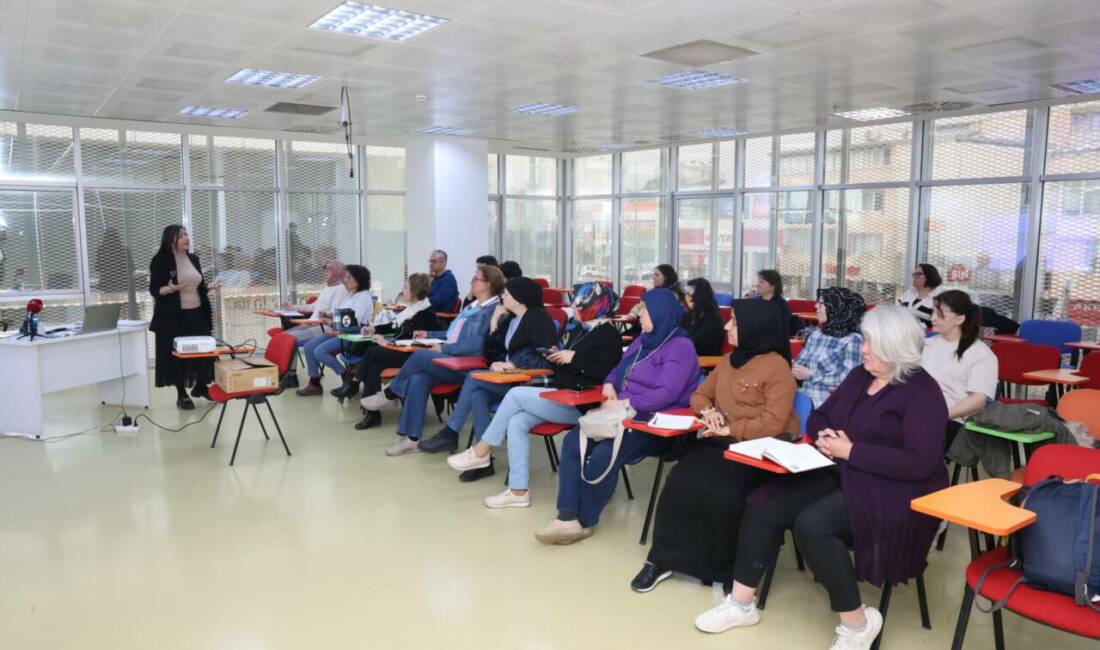 Osmangazi Belediyesi, OSMEK bünyesinde düzenlediği 72 saatlik girişimcilik eğitimleriyle adayları