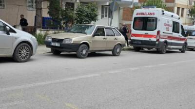 Bursa’nın İnegöl ilçesinde Ömer İmer (22), iki arkadaşıyla birlikte park