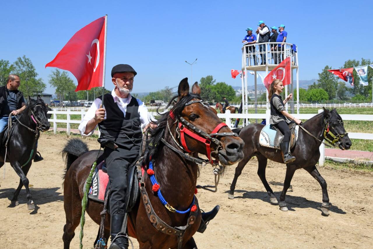 Bursa’nın Fethi’nin 700’üncü yılında rahvan at yarışları heyecanı