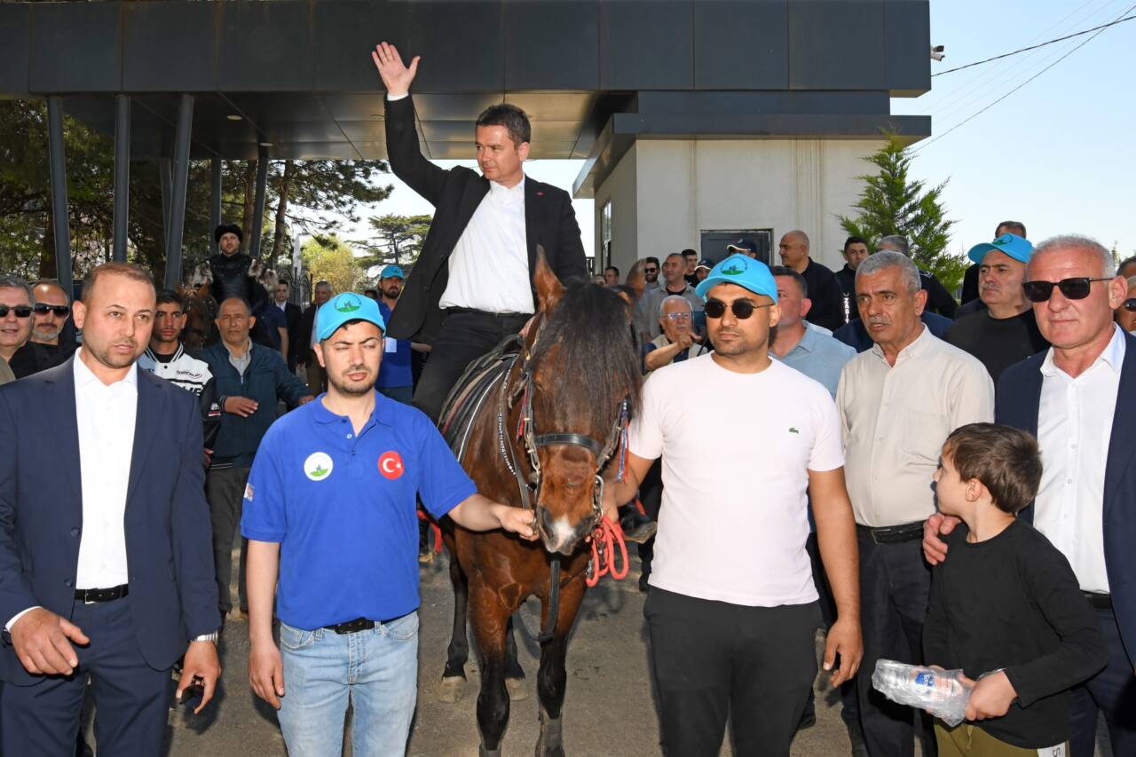 Bursa’nın Fethi’nin 700’üncü yılında rahvan at yarışları heyecanı