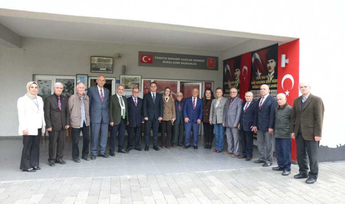 Nilüfer Belediyesi, Şehitler Haftası kapsamında Mihraplı Şehitlik Yerleşkesi’nde bulunan gazi
