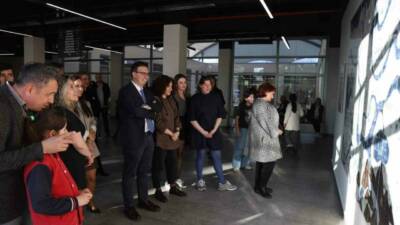 Nilüferli çocuklar, "Şehir Sen Kimsin?" atölyesinde yaptıkları seramik pano ile