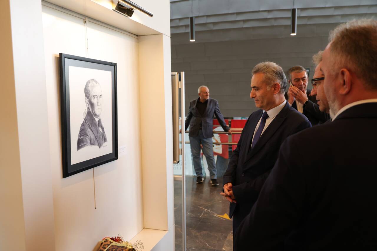 Bursa'da “Atatürk’ün Çocuklarından Sanata Bakış” Sergisi