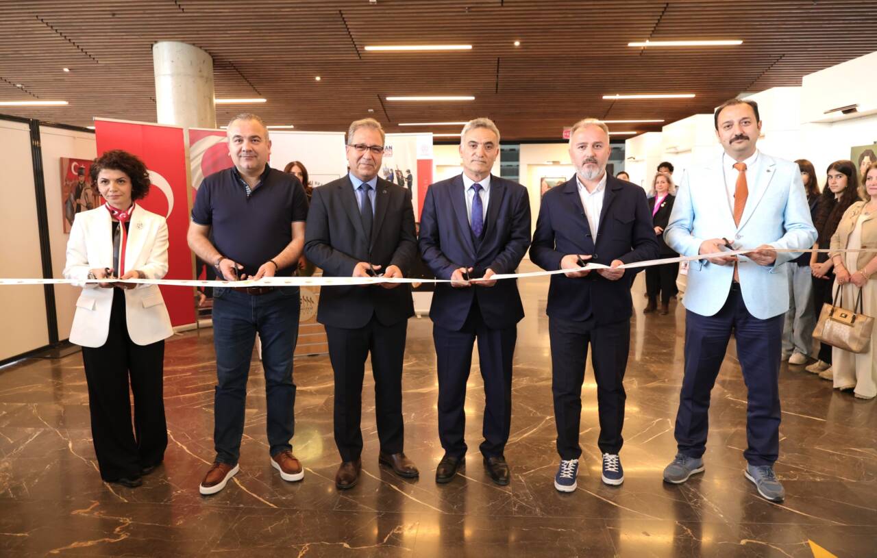 Bursa'da “Atatürk’ün Çocuklarından Sanata Bakış” Sergisi