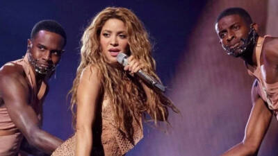 Shakira'nın Rio de Janeiro'da vereceği konserin sahne kurulumunda yaşanan kazada