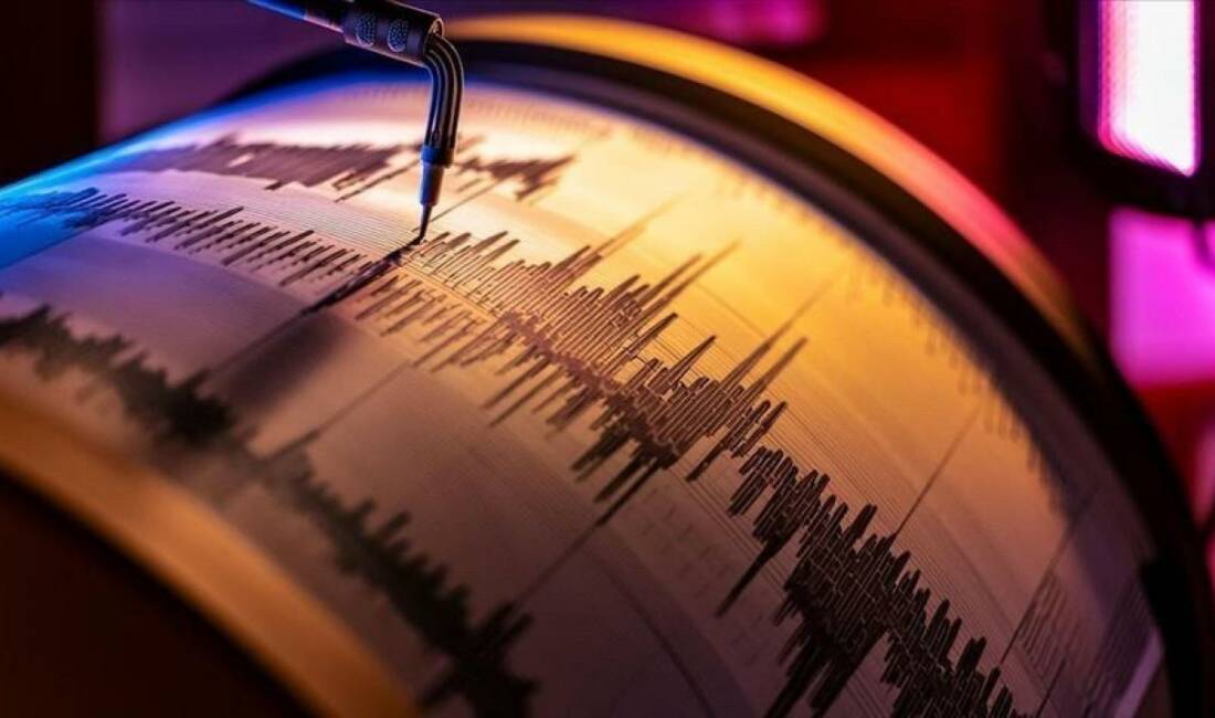 Sınırda korkutan deprem Afganistan'ın Pakistan sınırında 5,3 büyüklüğünde deprem meydana geldi.
