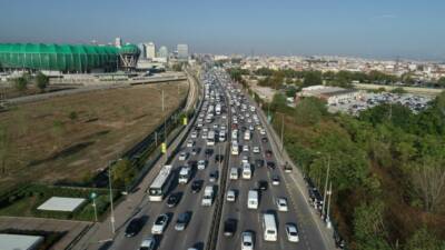 Türkiye'de, ocak-mart döneminde 426 bin 342 taşıtın trafiğe kaydı yapılırken,