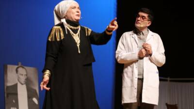 Osmangazi Belediyesi, RUMELİFED ve NAKEM iş birliğiyle sahnelediği "Taksiratli Şekibe"