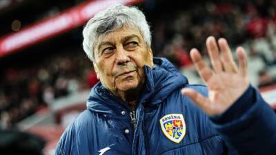 Romanya Milli Futbol Takımı'nda teknik direktör Mircea Lucescu ile yollar