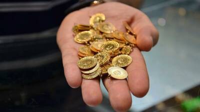 Gram altın güne düşüşle başlamasının ardından 6 bin 387 liradan