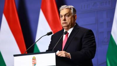 Macaristan'da 2010'dan bu yana koltuğunu koruyan Başbakan Viktor Orban, 12