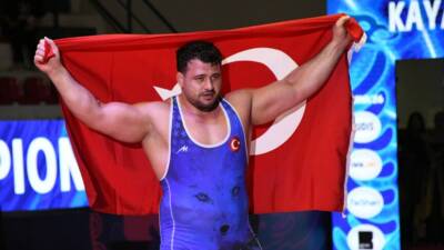 Türk sporcular ve kulüpler, nisan ayında basketboldan voleybola, güreşten haltere