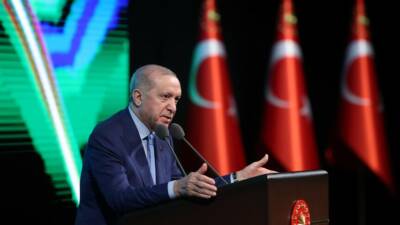 Cumhurbaşkanı Recep Tayyip Erdoğan, Müslümanların sancılı bir dönemden geçtiğini belirtip