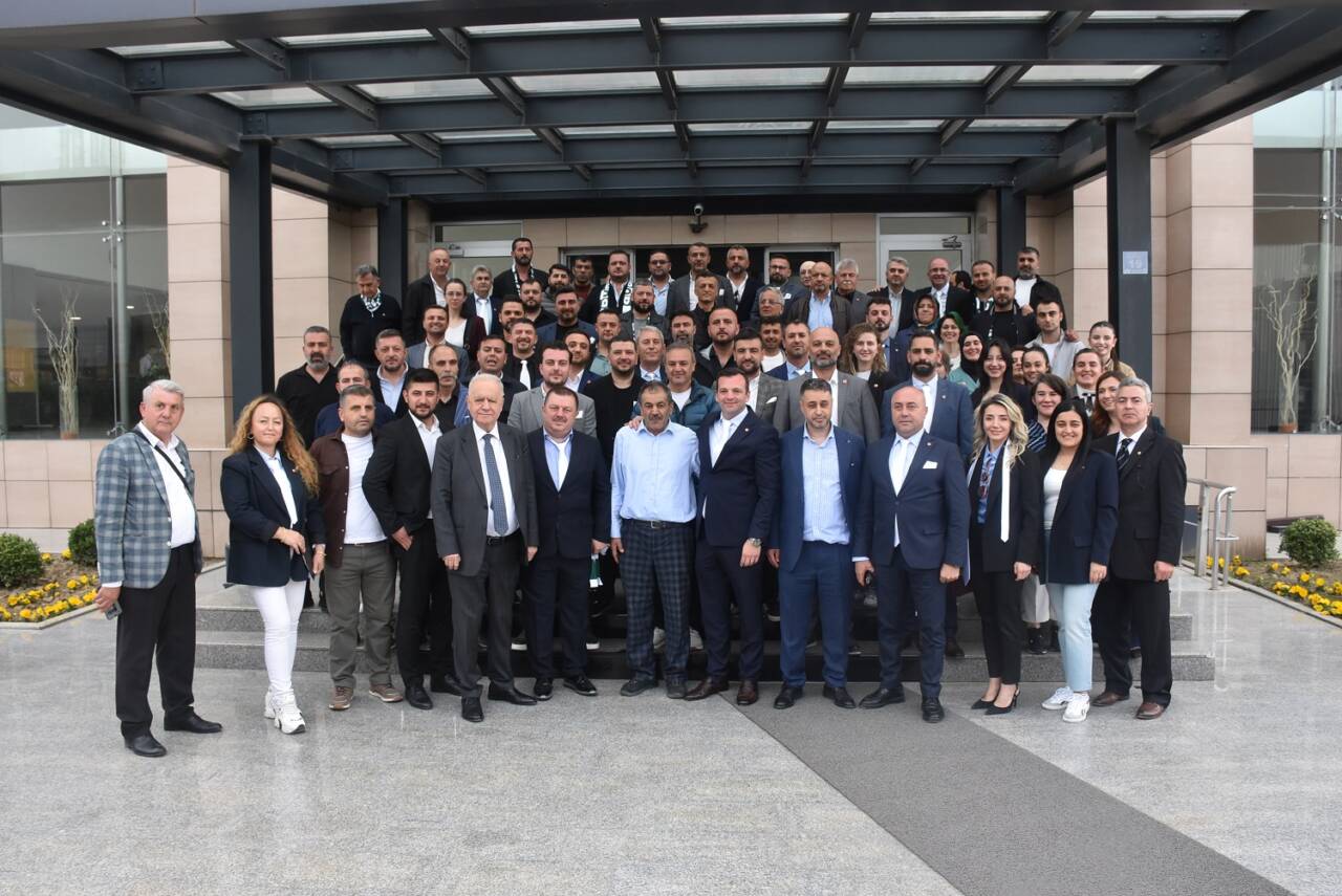 Uludağ Yaş Meyve Sebze İhracatçıları Birliği'nin başkanı değişti 3 toplu
